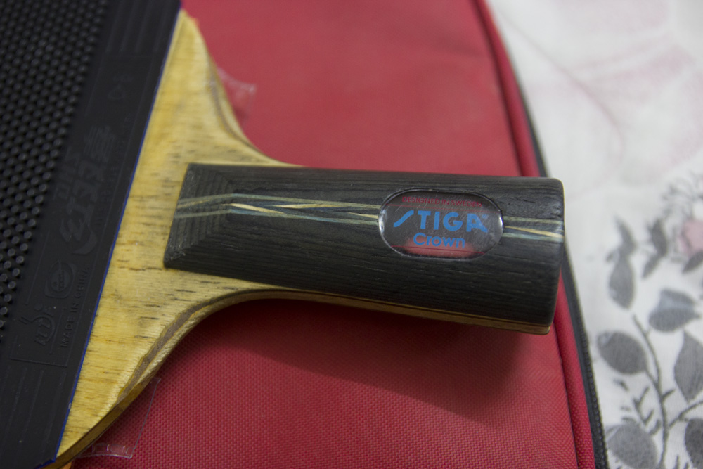 ���۳�ɫһ���˹�ٿ�Crown