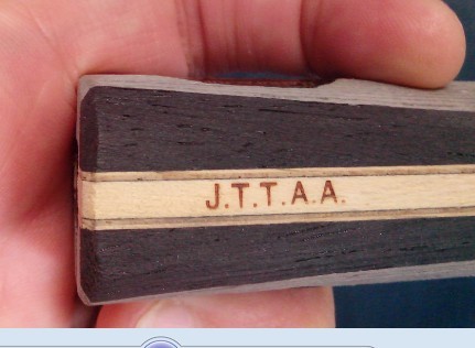 ��ɫ���õĺ���̼��ֱ������.