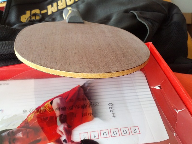 ����ɫ���׵�һ������