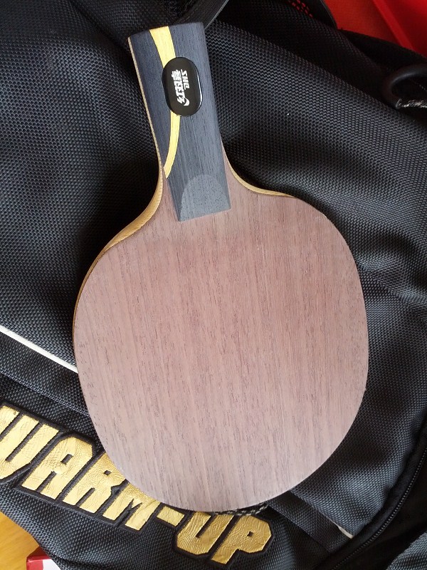 ����ɫ���׵�һ������