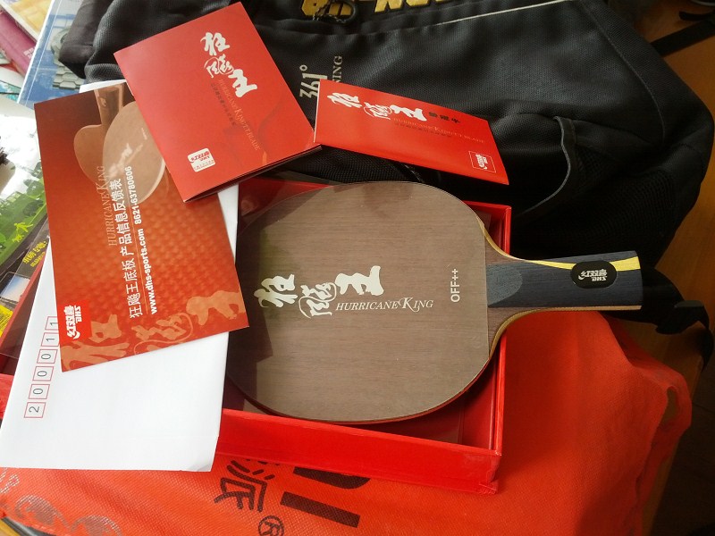 ����ɫ���׵�һ������