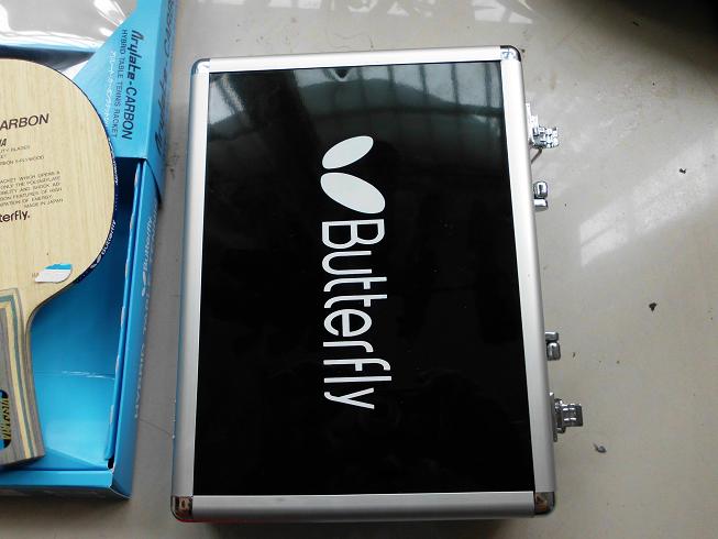 �����ѳ�����1���ڵ�װ����������ά˹�����ǣ������1300Ԫ