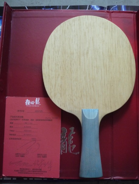 ����һֻ��Ʒ�ó�ɫ��Ʒ��������ú�ȿ����3 ��3