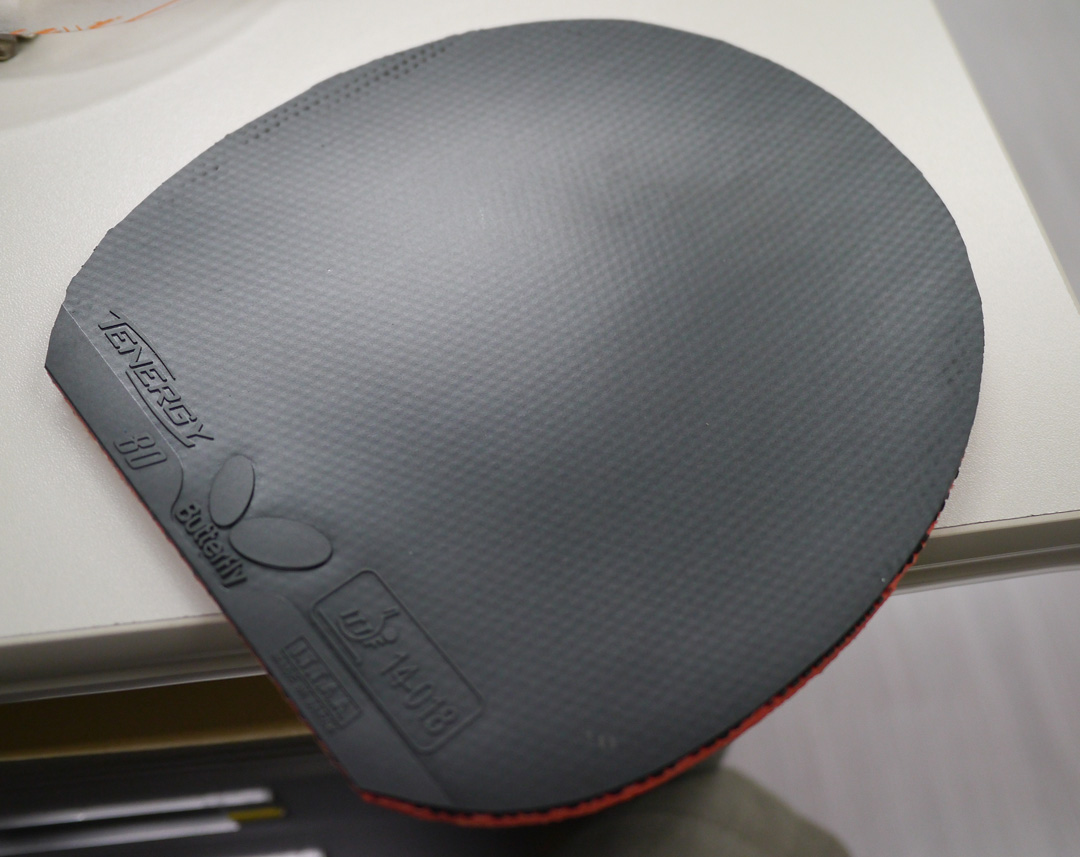 ��ɫ�����ĺ�ɫT80