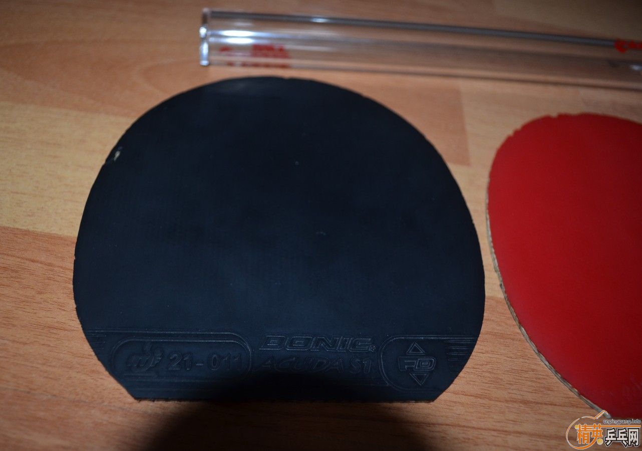 С�������ѳ�����Ƥ���������S1һ�ţ�F1һ��~~~��ɫ���У��۸�Ҳ����~~~