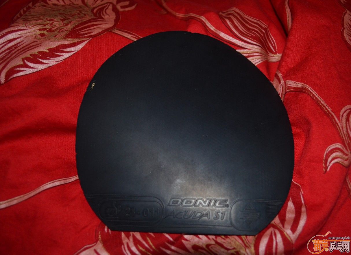 С�������ѳ�����Ƥ���������S1һ�ţ�F1һ��~~~��ɫ���У��۸�Ҳ����~~~