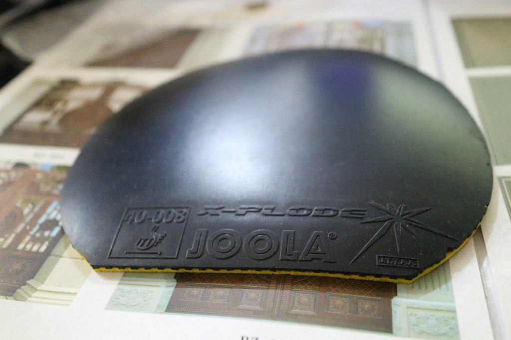 ��ɫ���׵ĺ�ɫJOOLA�쳵