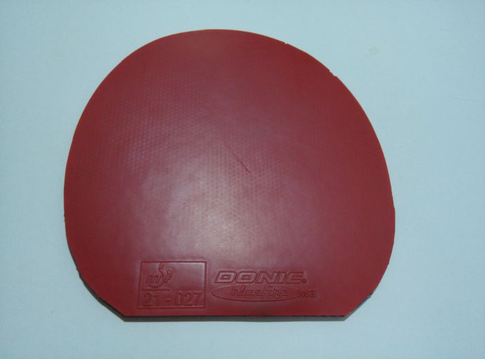 �������ɫ����M3��һ���ɫ����M1��