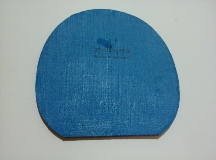 �������ɫ����M3��һ���ɫ����M1��