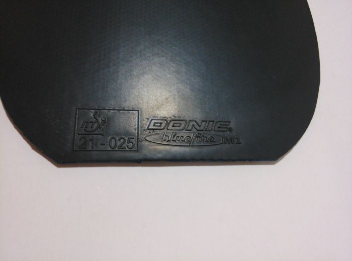 �������ɫ����M3��һ���ɫ����M1��