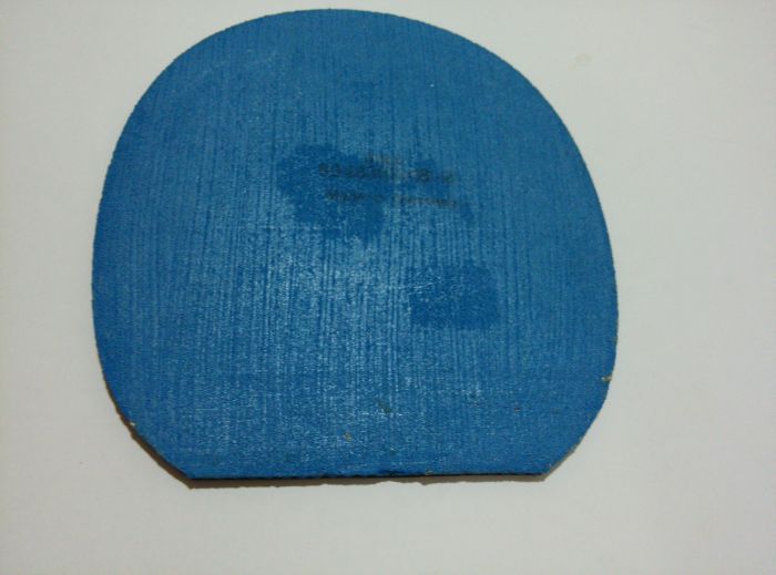 �������ɫ����M3��һ���ɫ����M1��