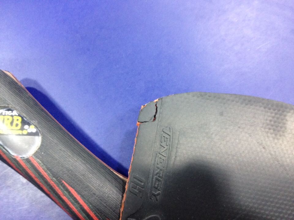 ��  �� ��