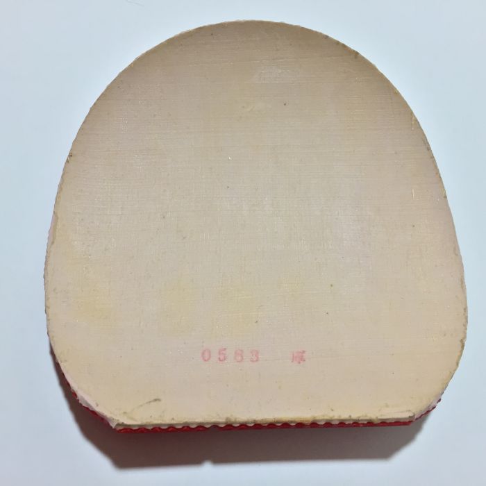 ������������ذ���������ɫ����棬��һ�ź�ɫ��3��