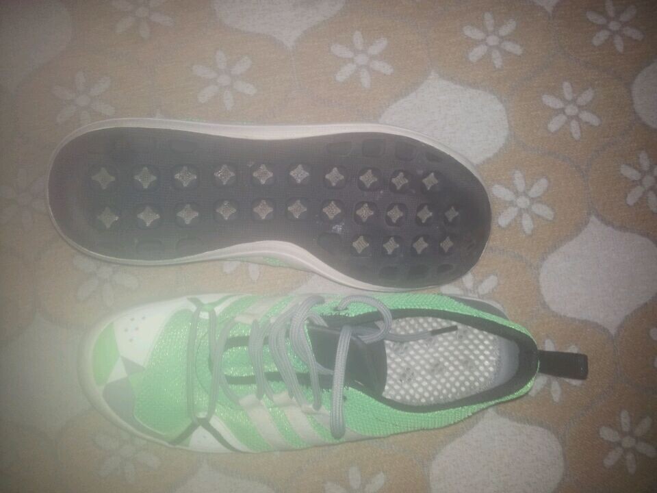 ���۰���Ь��