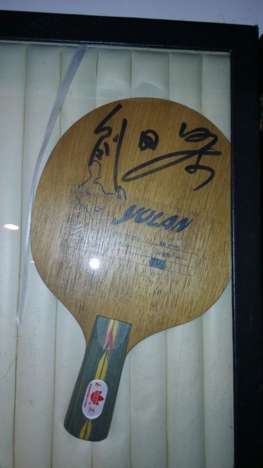 [ԭ��]����ʵ��꣬�����ױ�ǩ�������м�������ʶ���������