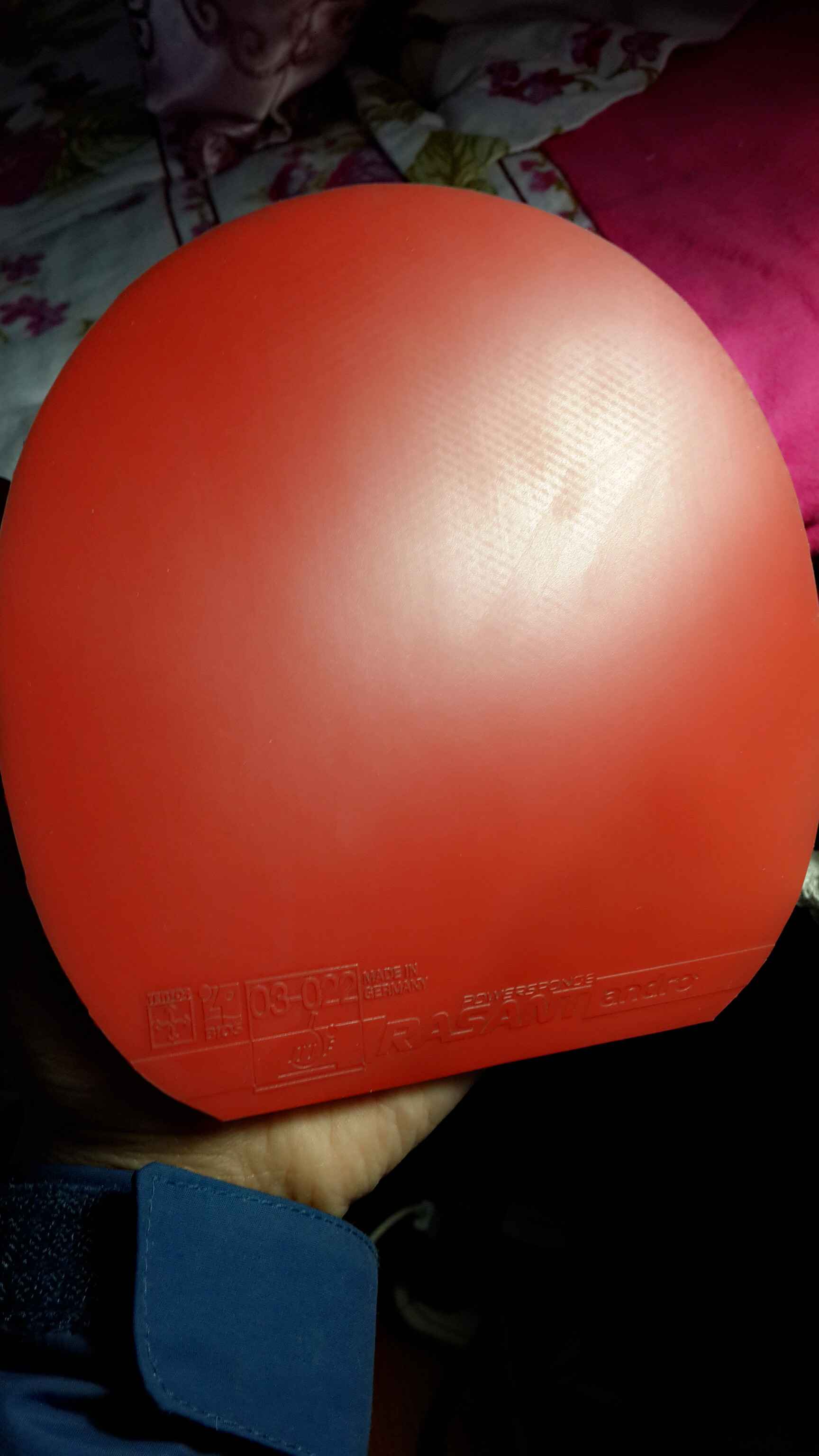 <�ѳ�> ��һ�ź�ɫ��ɷ���ͣ���ɫ����������Ȥ��������