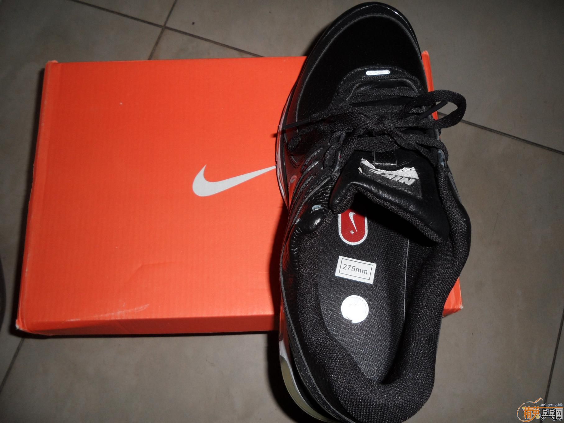 ����˫����ȫ���˶�Ь��һ˫43��  ����һ˫33Ů��Ь