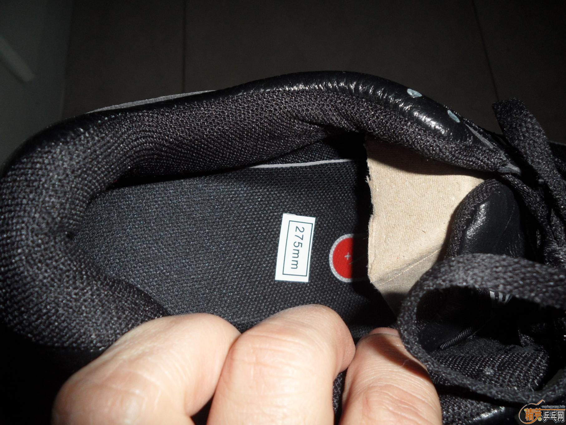 ����˫����ȫ���˶�Ь��һ˫43��  ����һ˫33Ů��Ь