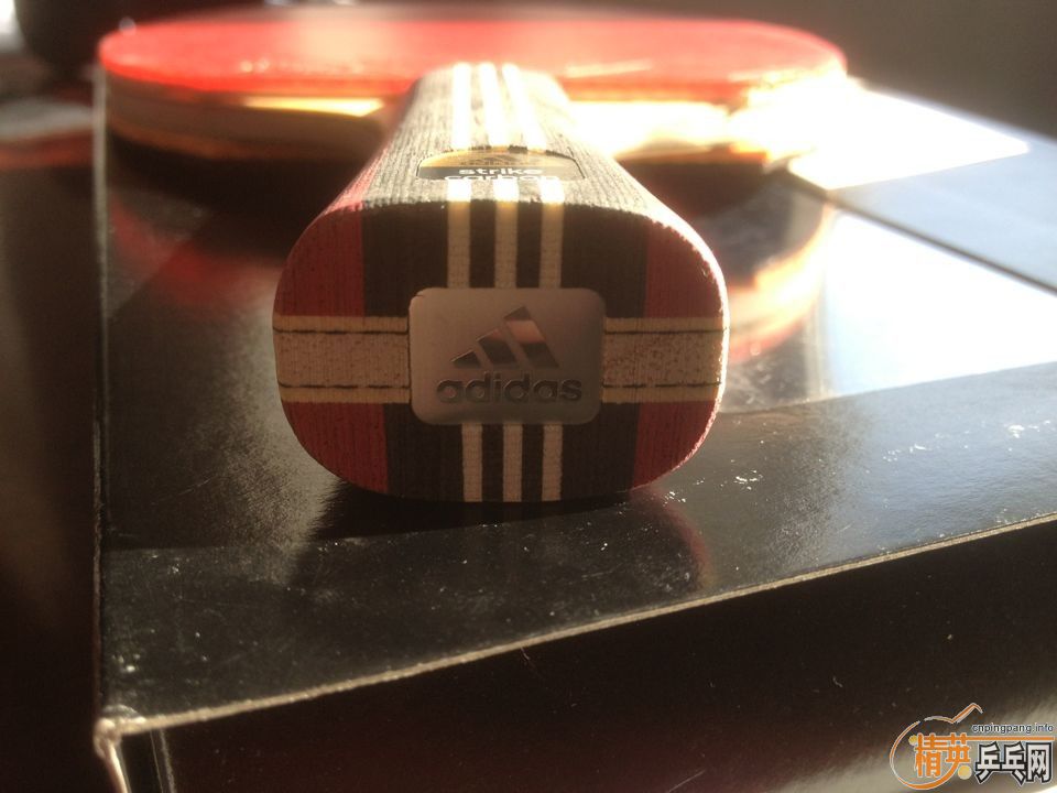 600��һ��ADIDAS ̼����ά��