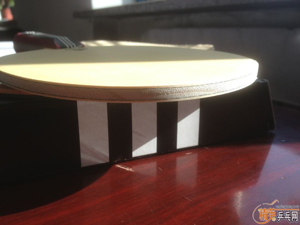 600��һ��ADIDAS ̼����ά��