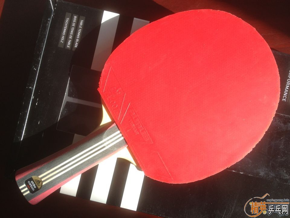 600��һ��ADIDAS ̼����ά��