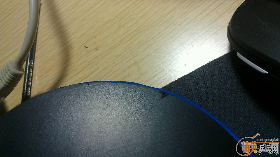 �� ��ɫ�ܺõ� ��V���칭��  ��� 150���� ����