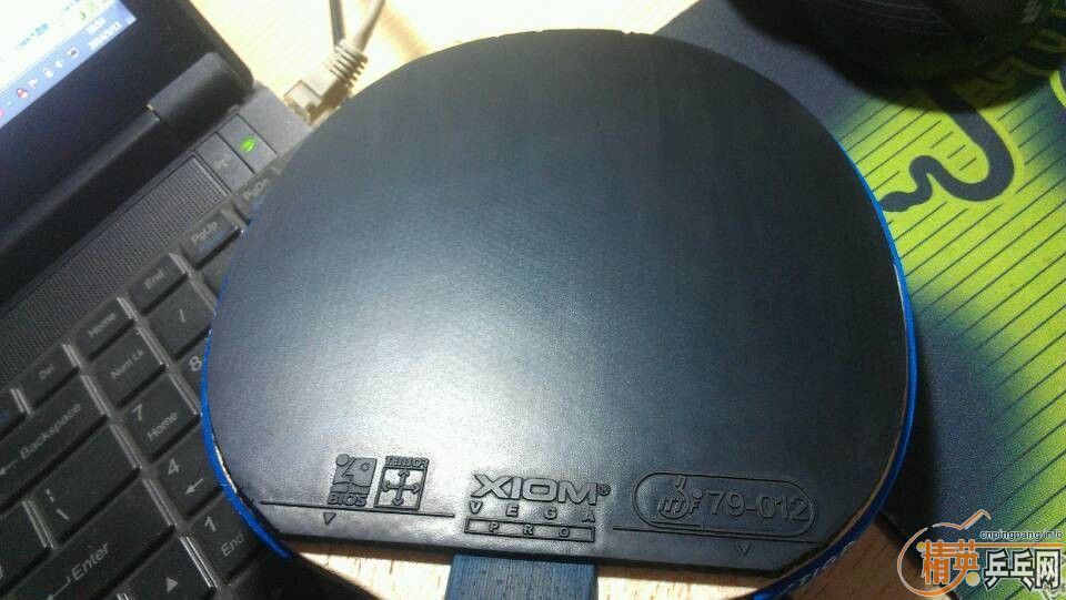 �� ��ɫ�ܺõ� ��V���칭��  ��� 150���� ����