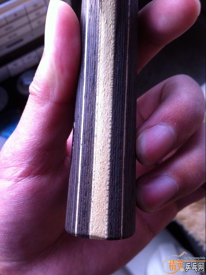 ��������̴5��������ģ����ô�������͸����Ƥ��ճ�ĺ�̴��������Ϊ�����⡣��λ����