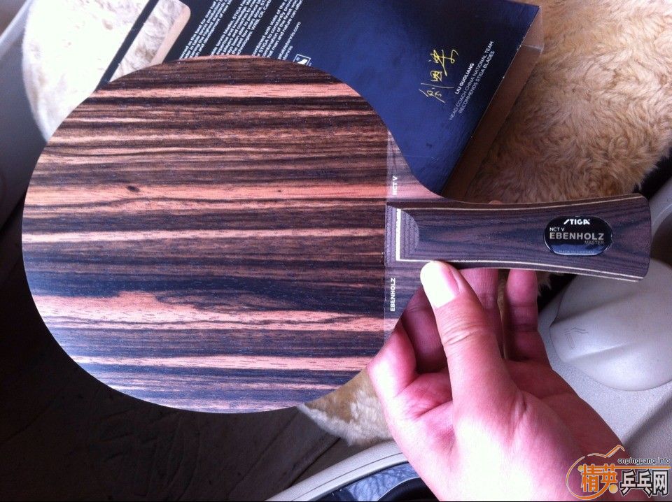 ��������̴5��������ģ����ô�������͸����Ƥ��ճ�ĺ�̴��������Ϊ�����⡣��λ����