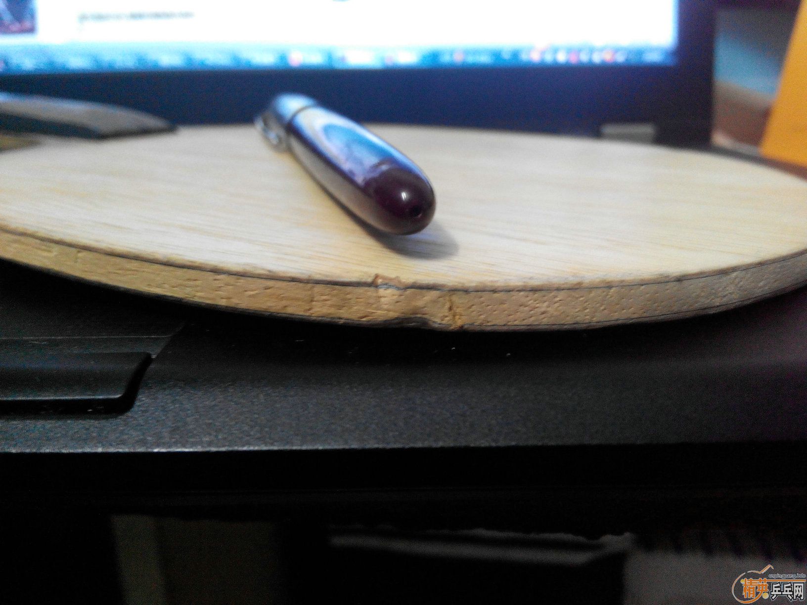 ��ɫ������������ֱ̼��400������