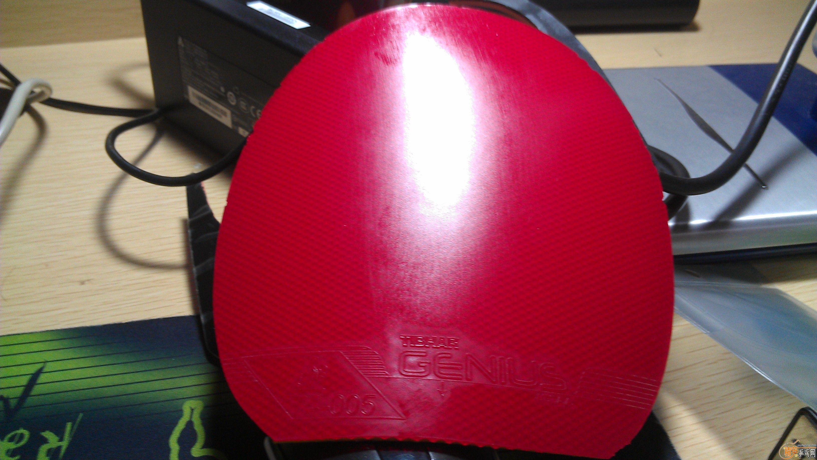 ��һ��9�����ϵĺ�ɫ��V��һ�������ϰ汾79-003�ĺ�ɫŷ��٤4