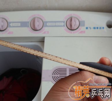 �������ƣ����߼к�ľ��Ļ�Ȧ�װ壬������ɼ��о�װ��