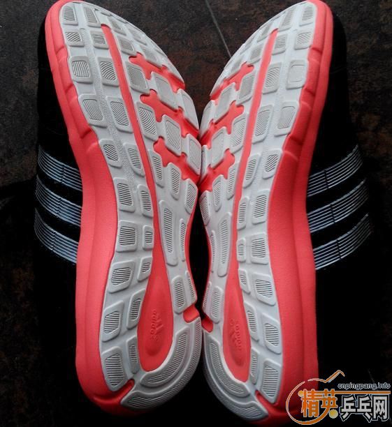 ��һ˫ADIDASŮ���ܲ�Ь,36 2/3��225MMר���.��ԭ��,СƱ