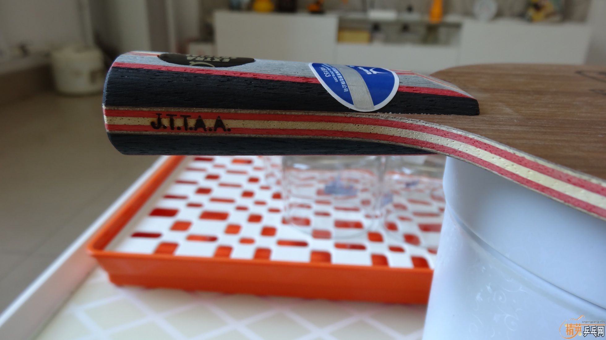 ���ѳ��ѳ�ɫ���µ������л�YES