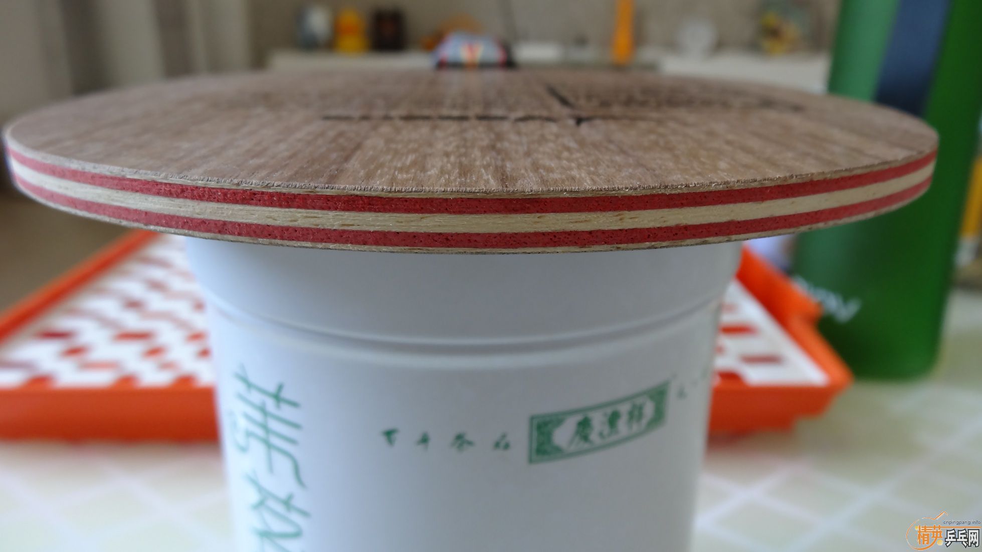 ���ѳ��ѳ�ɫ���µ������л�YES