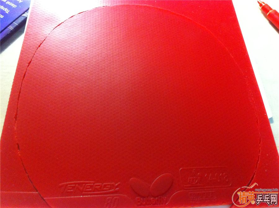 ������T80���죩��һ��40�Ȱ׿ǹ��񣨺ڣ�����ɫ���¡�