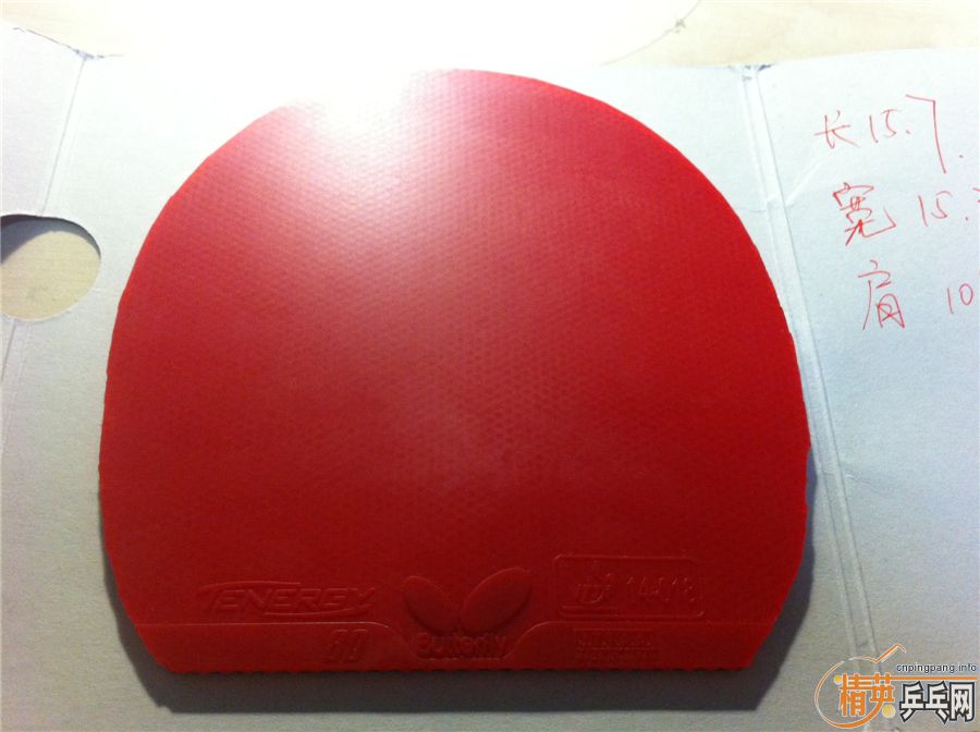 ������T80���죩��һ��40�Ȱ׿ǹ��񣨺ڣ�����ɫŮ�ӡ�