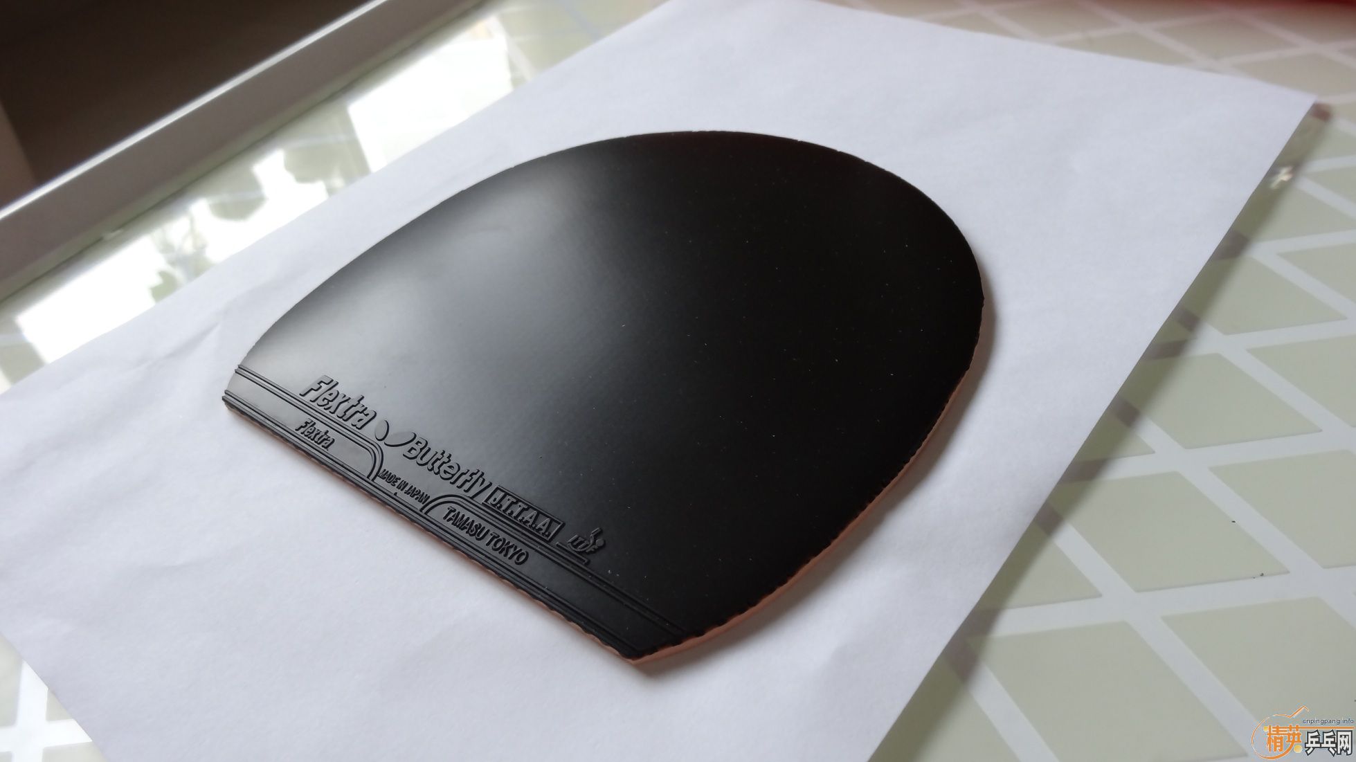 �����ǰ�������ɫ�µ��׽�