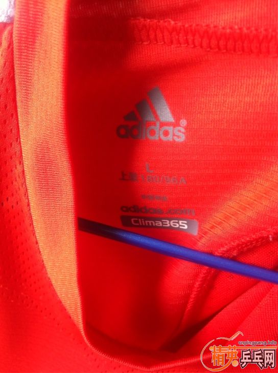 ������9��adidas��ɫ�˶����¡�99����
