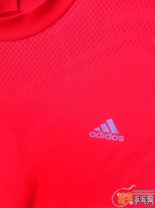 ������9��adidas��ɫ�˶����¡�99����