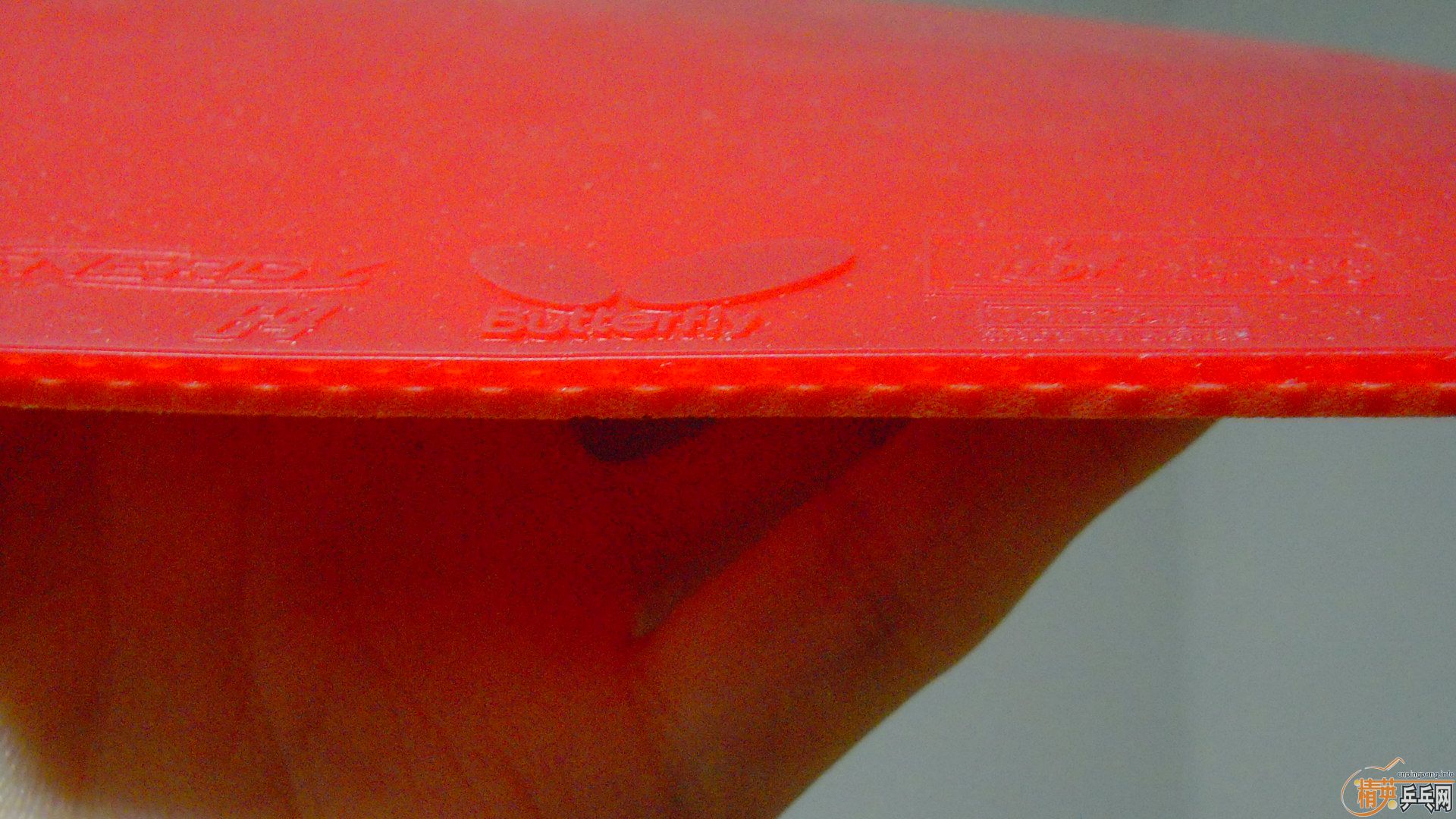 �������к���T64����ɫ2.1��260���ʣ�