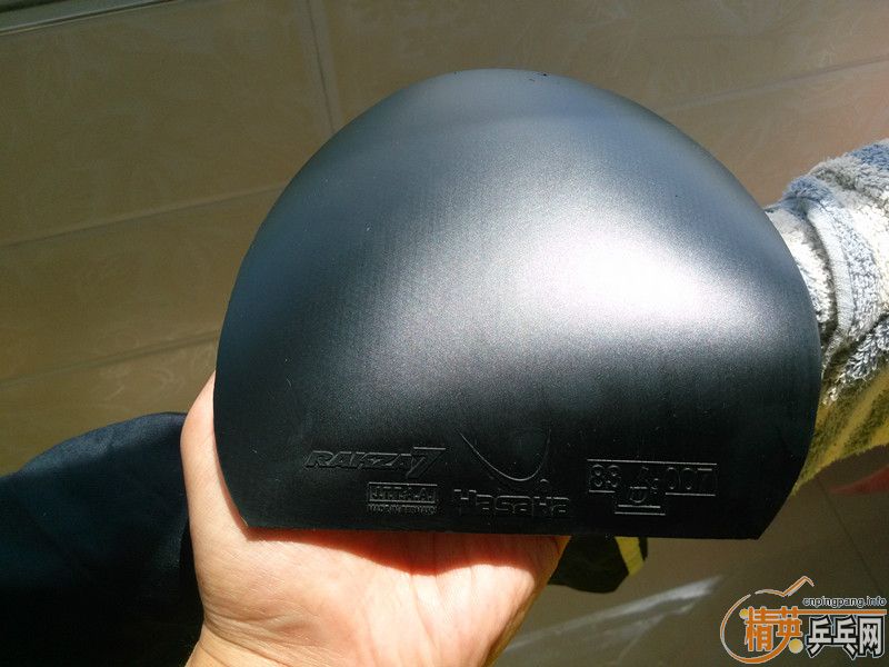 ��һ����µĺ�ɫR7~