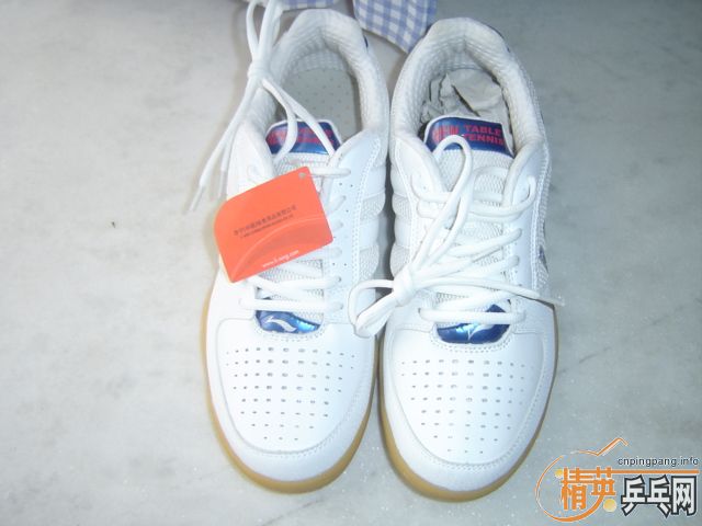 ����������̼��ֱ�����壻���������ƹ����Ь����