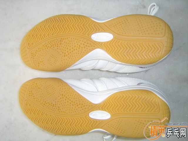 ����������̼��ֱ�����壻���������ƹ����Ь����