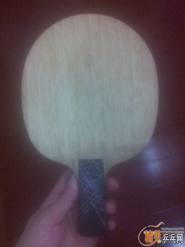 ���۴���һ���º��µ���̼֩����400���ʳ�