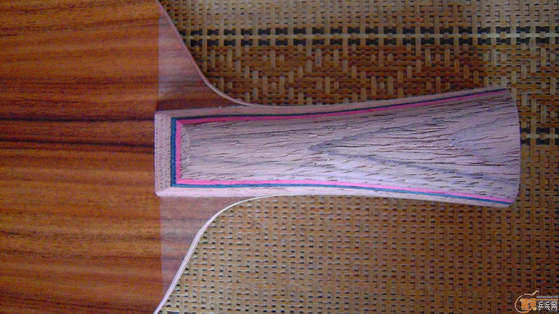 ��������˹�ٿ���һ����CRW��������У���100�ˣ�810���ʣ�