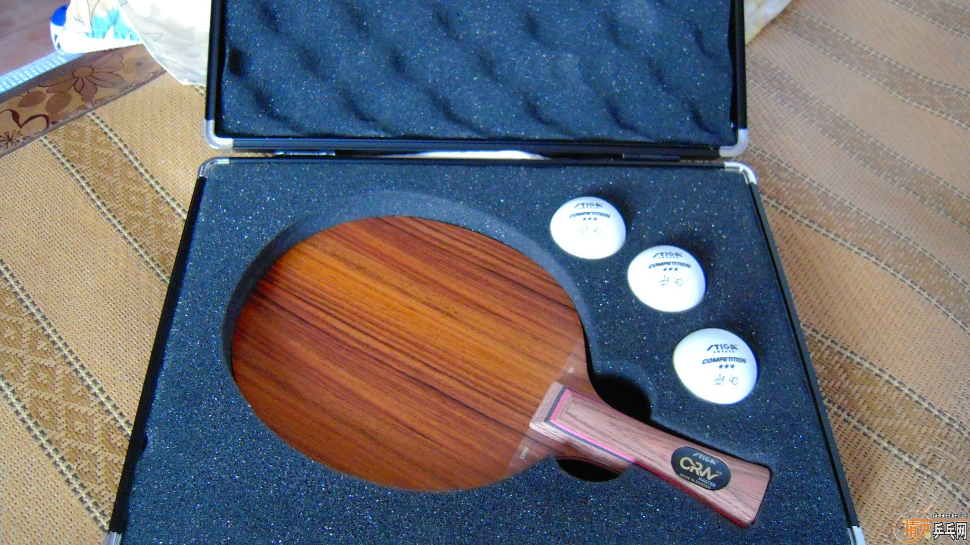 ��������˹�ٿ���һ����CRW��������У���100�ˣ�810���ʣ�