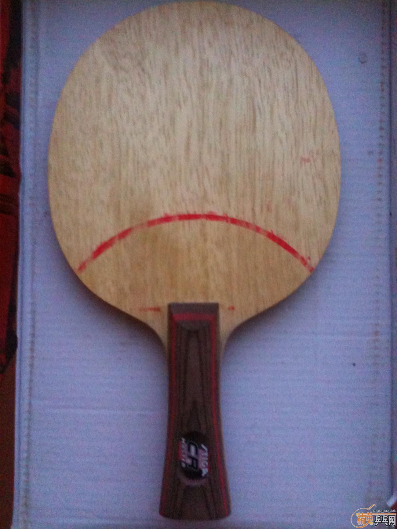 �����ְ�FL������̼���л���220���ʣ�����һ��9�׵�UFO��֧�����������ϣ�