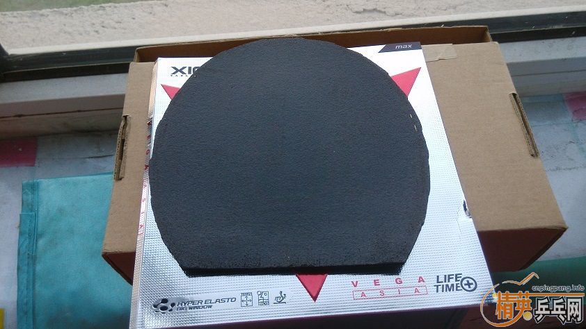 ���ұ�ƭ��ƭ��ͬʱ���Ž�Ƥ��