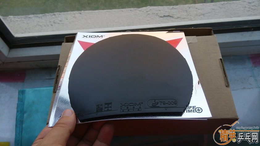 ���ұ�ƭ��ƭ��ͬʱ���Ž�Ƥ��